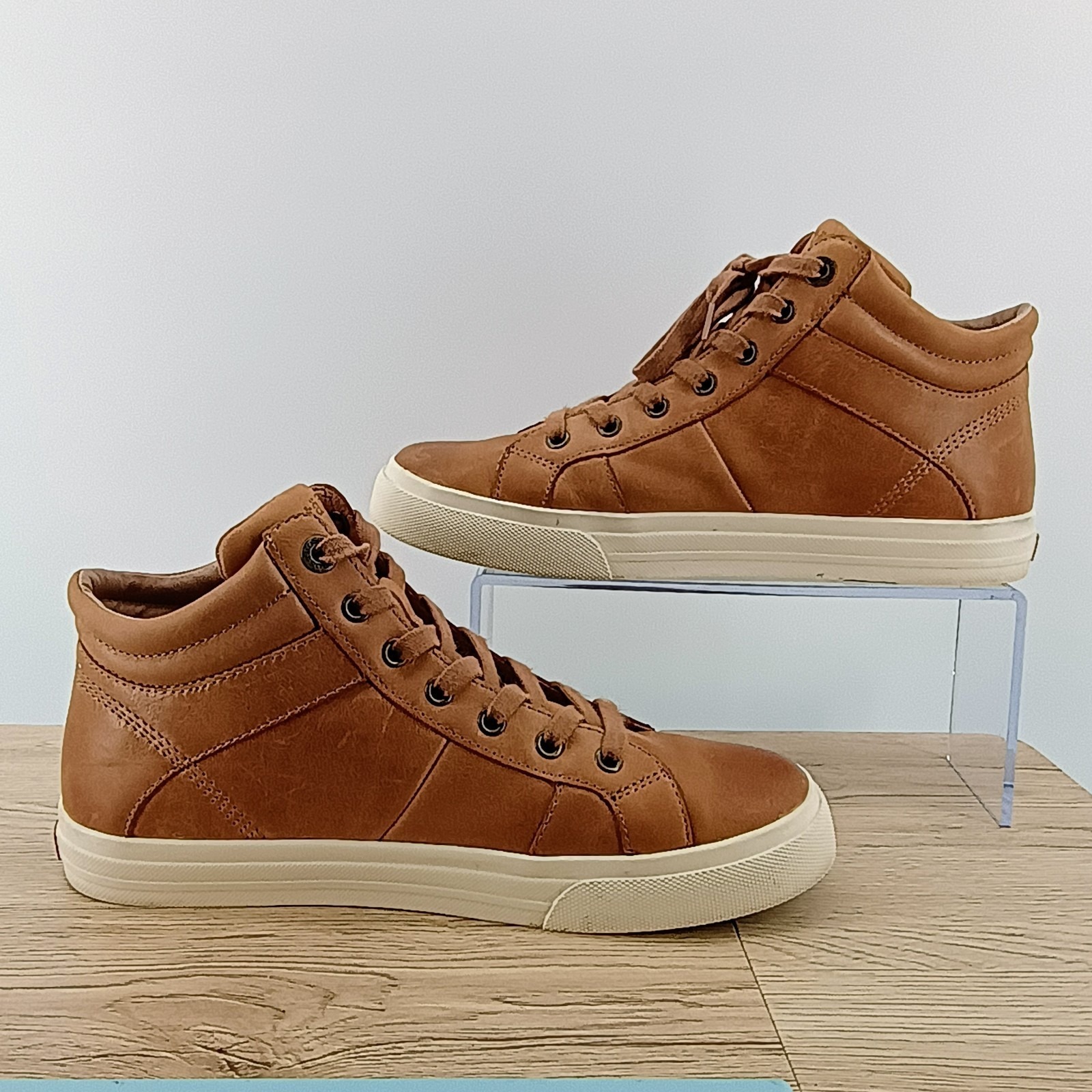 Taos Winner Womens 9 Tan Leather Side Zip High Top Sneakers Comfort Casual Shoes